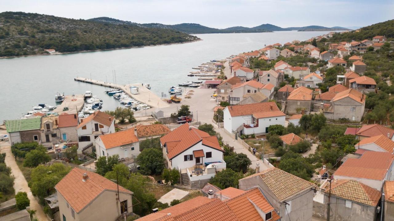 Kaprije Apartmani Tina I Ena 外观 照片