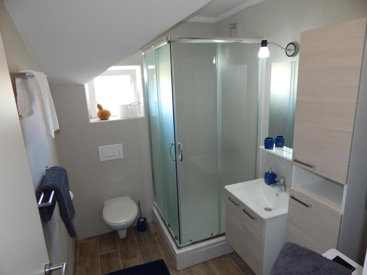 Kaprije Apartmani Tina I Ena 外观 照片