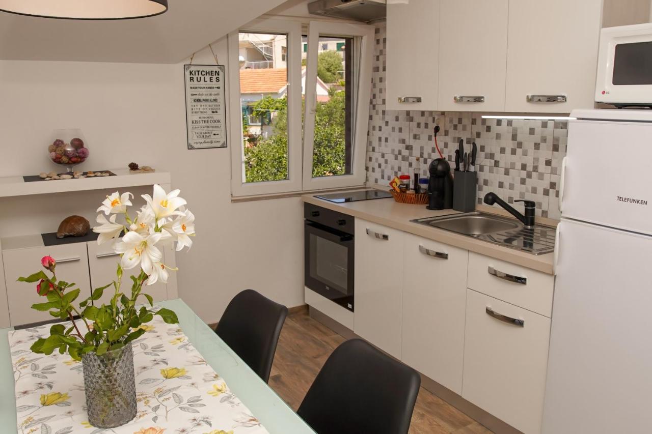 Kaprije Apartmani Tina I Ena 外观 照片